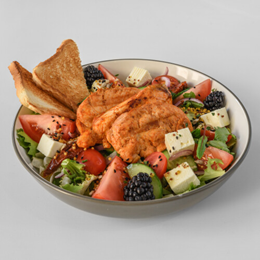 Sałatka z grillowanym kurczakiem